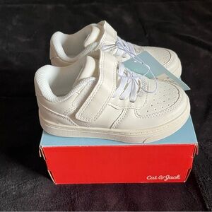 NWT Cat&Jack Jaid White Sneakers Toddler Size 8